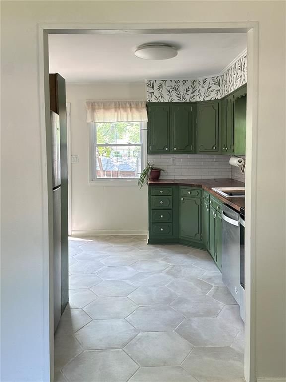 2401 NE 59TH Terrace — photo 10