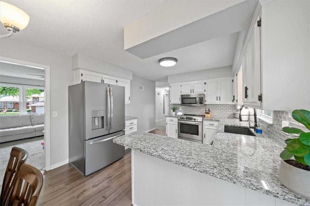 14012 W 94th Street — photo 8