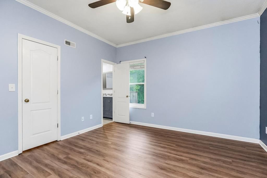 6130 N Coventry Avenue — photo 14