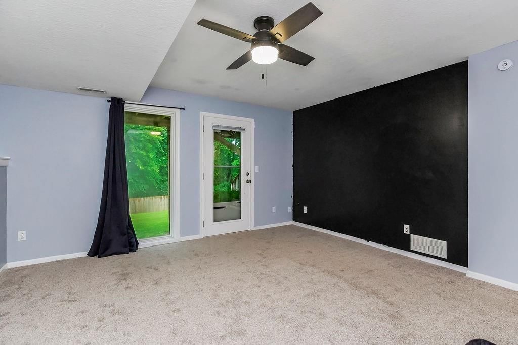 6130 N Coventry Avenue — photo 21