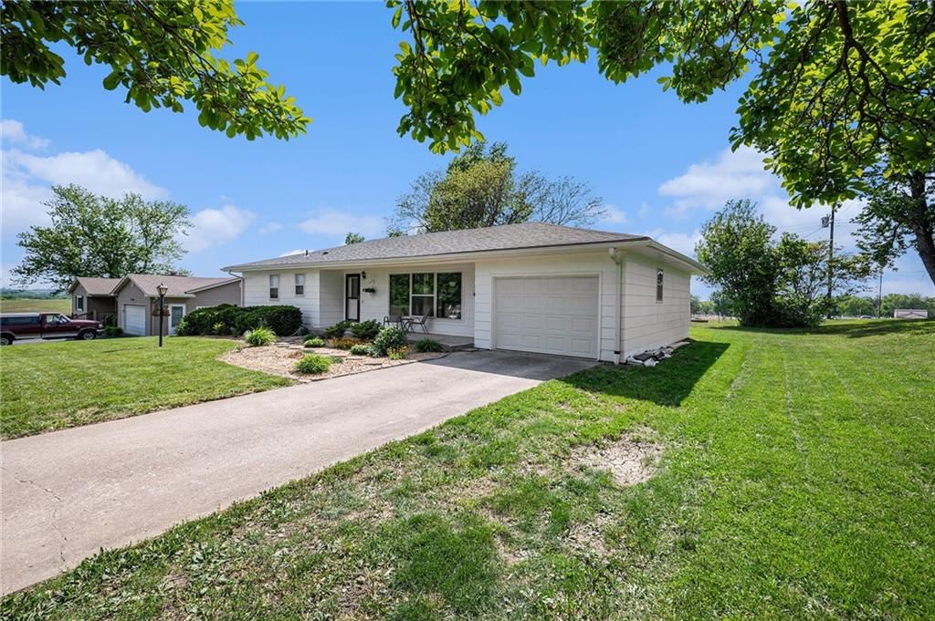 408 Clinton Drive — photo 4