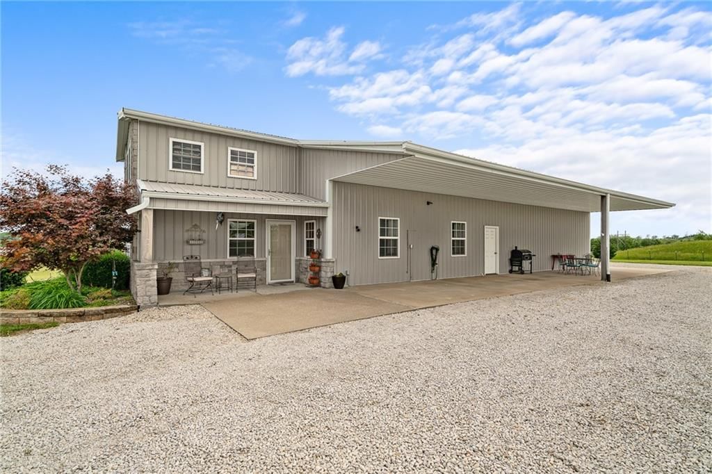 9159 S Johnson Drive — photo 2