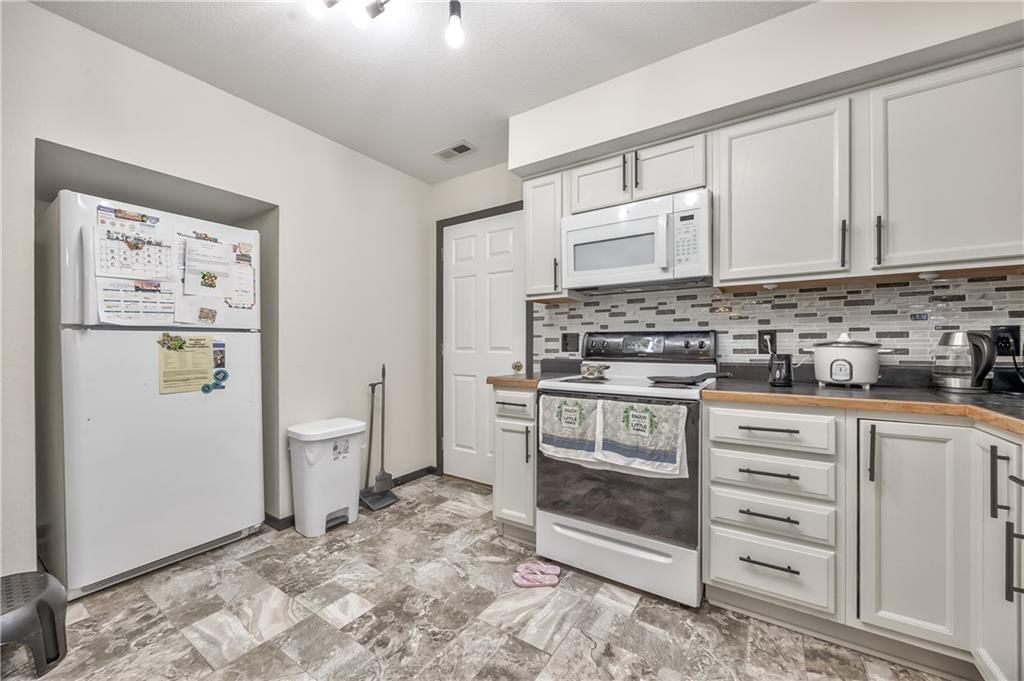4606 Hunters Glen Drive — photo 14