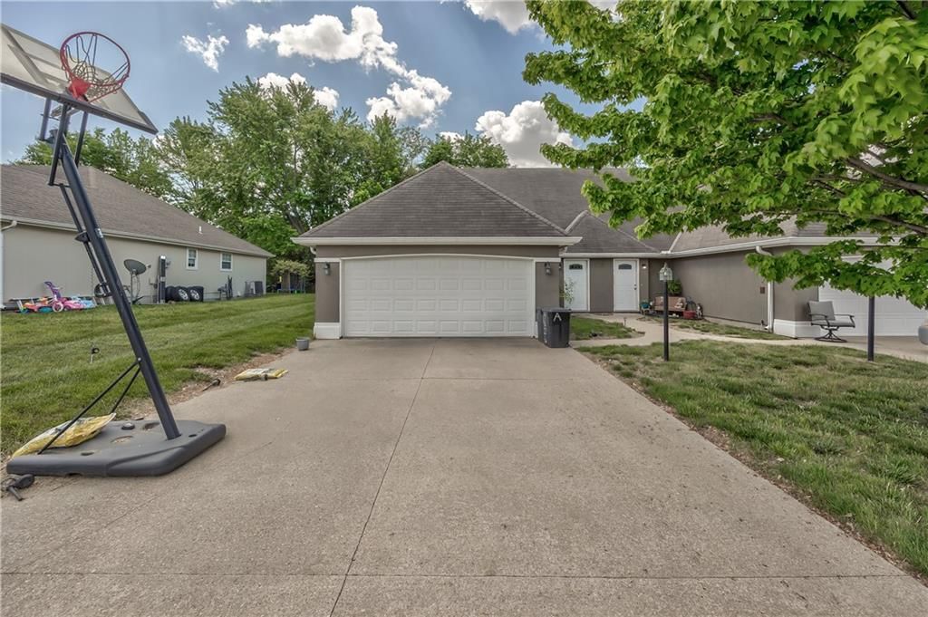 4606 Hunters Glen Drive — photo 3