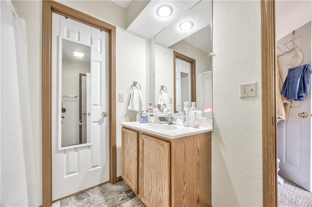 4606 Hunters Glen Drive — photo 5