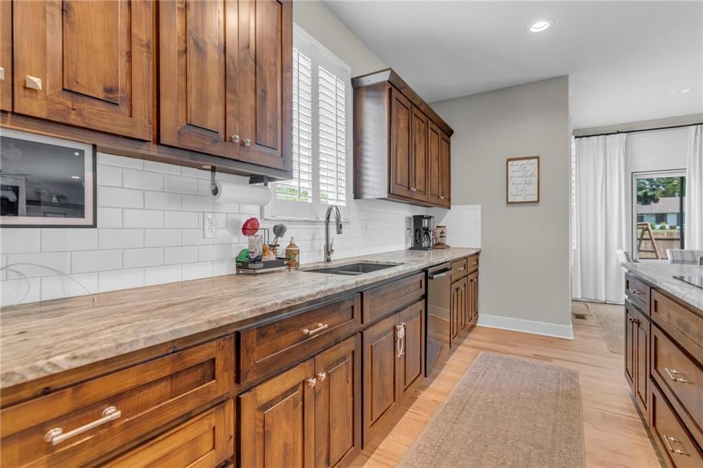 301 Sunrise Drive — photo 11