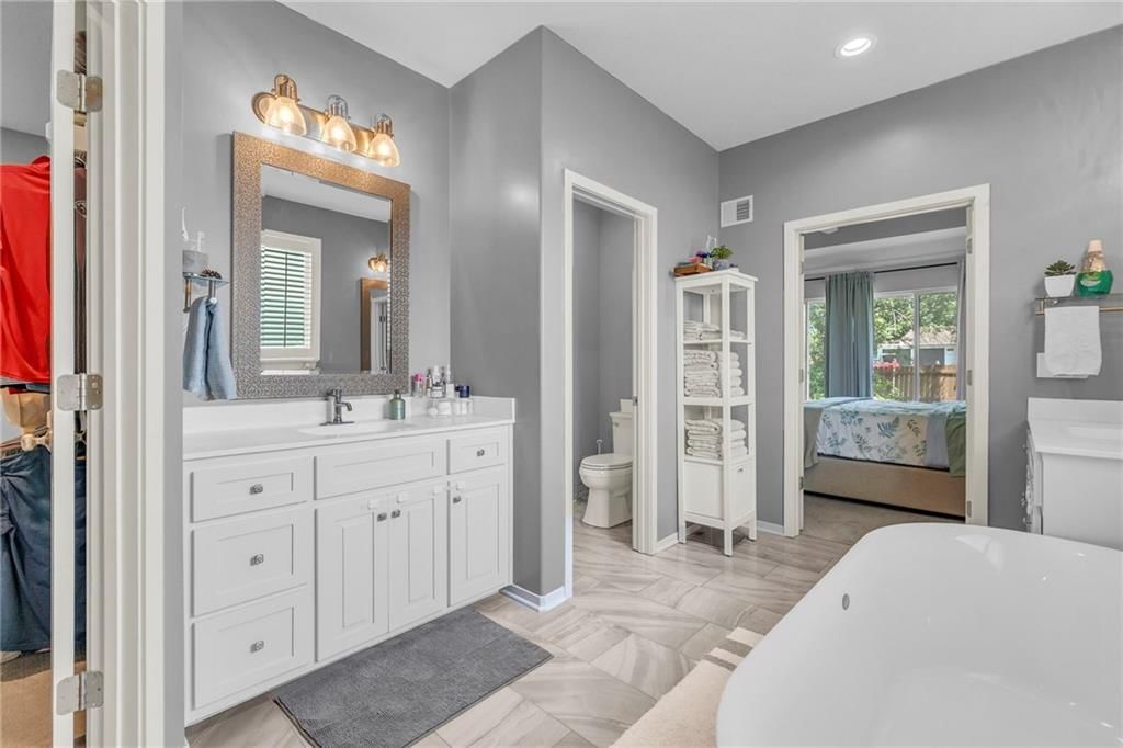 301 Sunrise Drive — photo 15