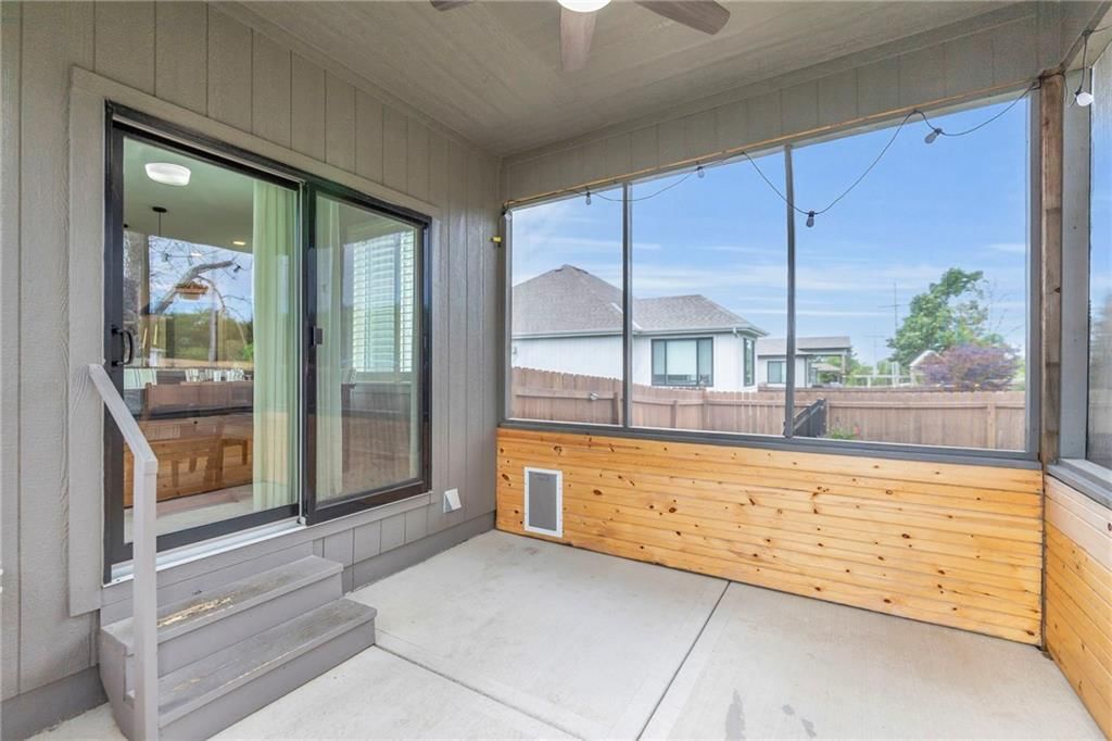301 Sunrise Drive — photo 33