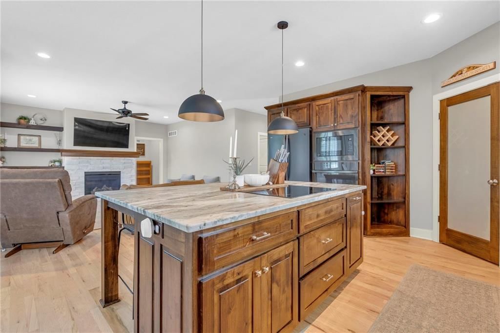 301 Sunrise Drive — photo 10