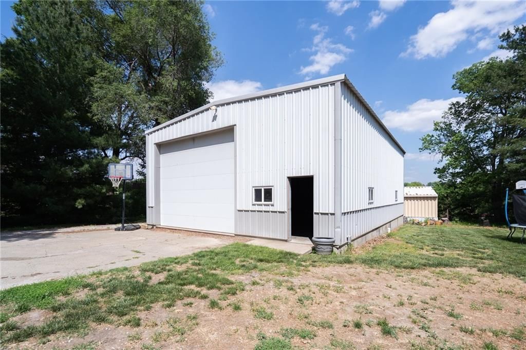 308 S Kansas Street — photo 24