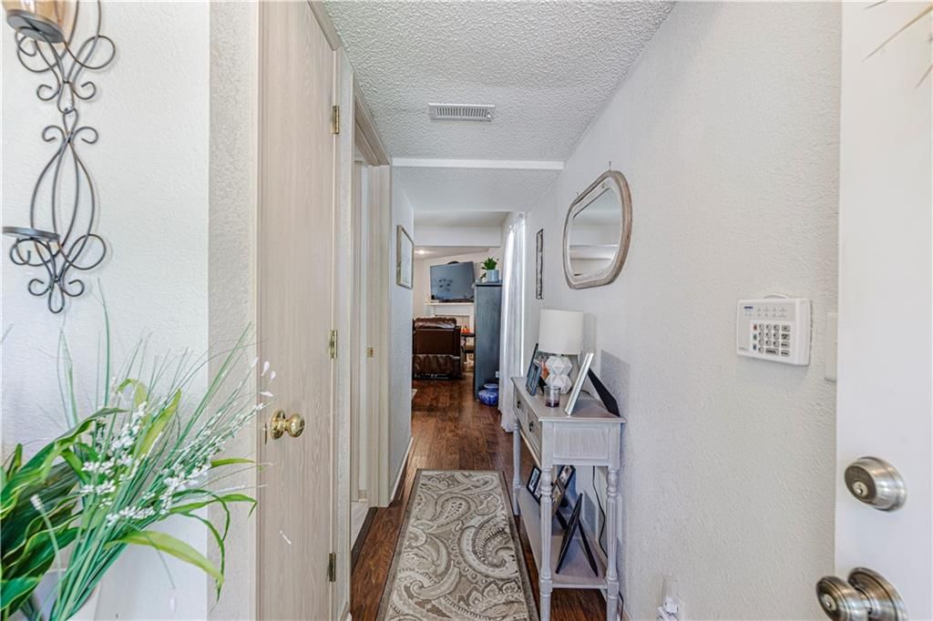 10677 E 46th Terrace — photo 4