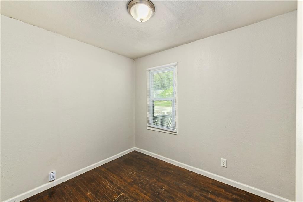 11211 Herrick Avenue — photo 11