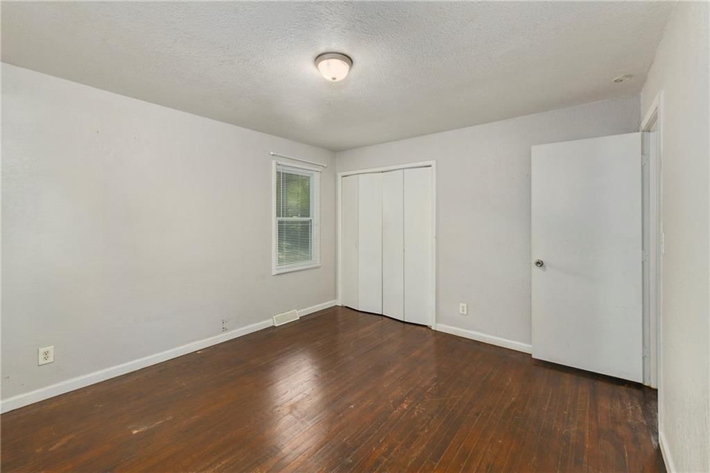 11211 Herrick Avenue — photo 16