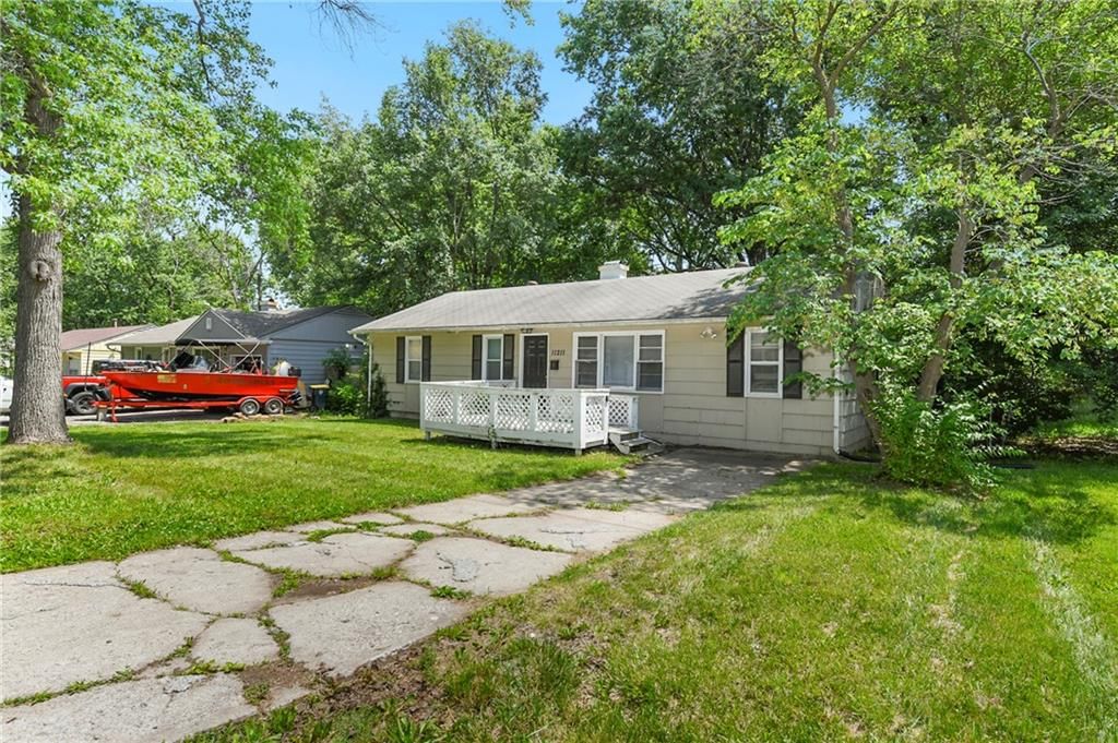11211 Herrick Avenue — photo 22
