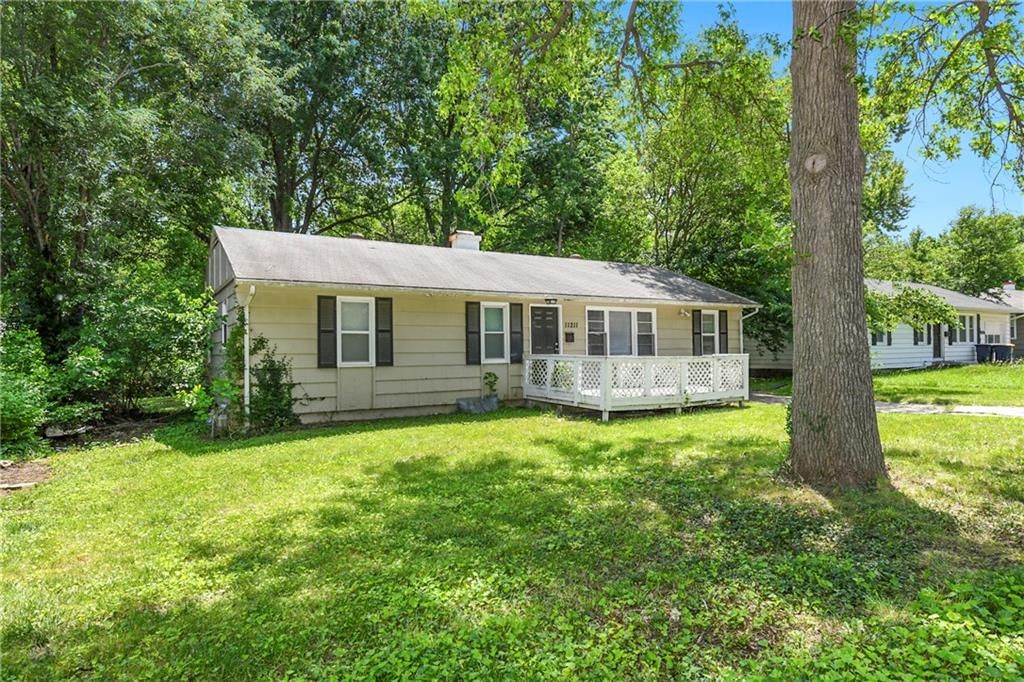 11211 Herrick Avenue — photo 23