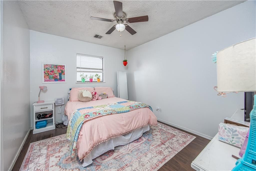 427 Catalpa Street — photo 16