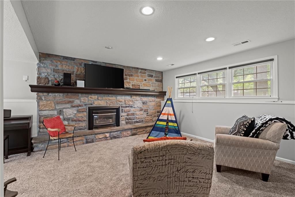 1010 W 27th Street — photo 24