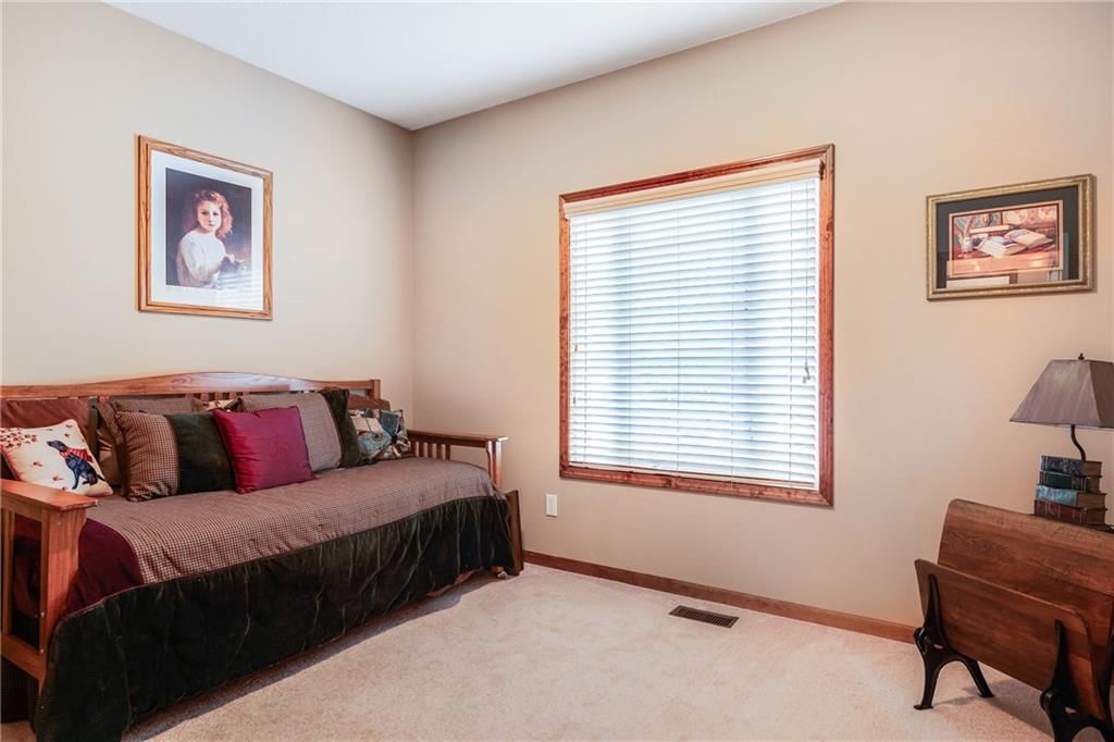 7211 N Spruce Avenue — photo 20
