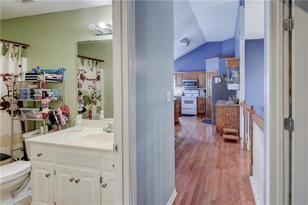 1131 N Jones Road — photo 15