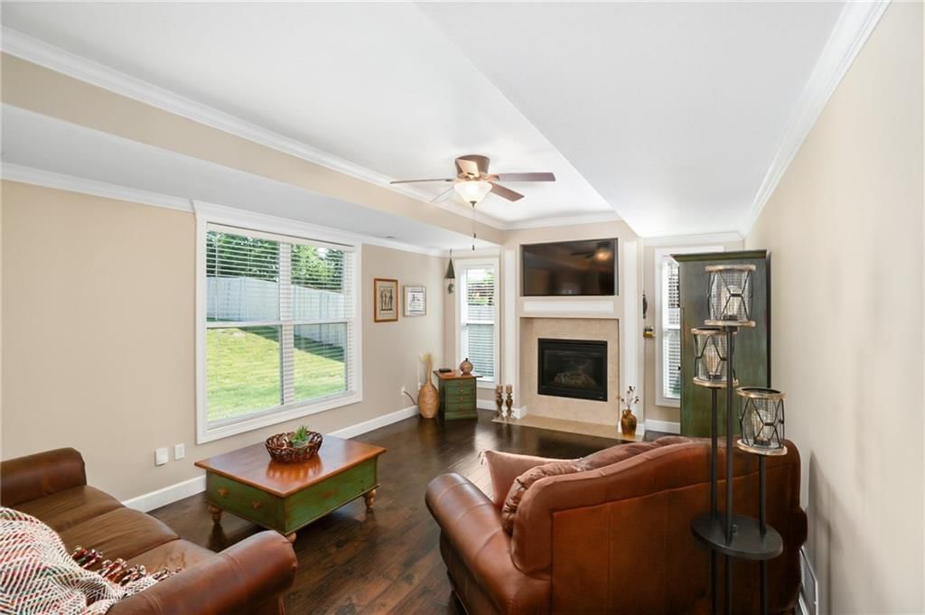 5618 Silverstone Drive — photo 3