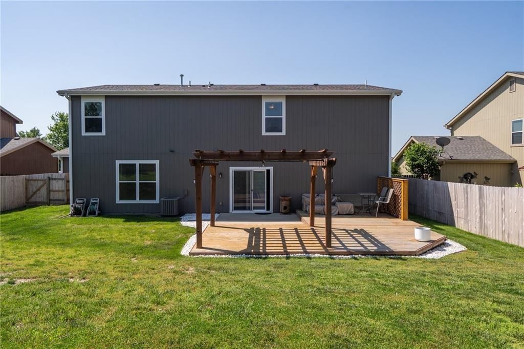 5618 Silverstone Drive — photo 28