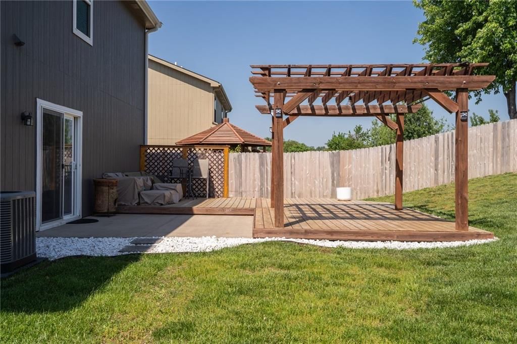 5618 Silverstone Drive — photo 30