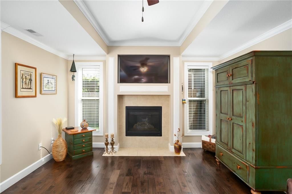 5618 Silverstone Drive — photo 4