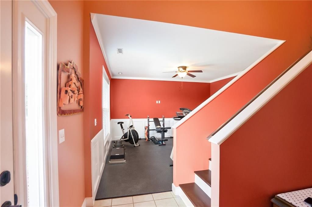5618 Silverstone Drive — photo 10