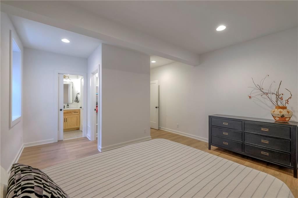 17220 Parkhill Street — photo 38