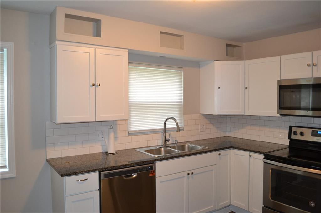 2716 N Walrond Avenue — photo 5