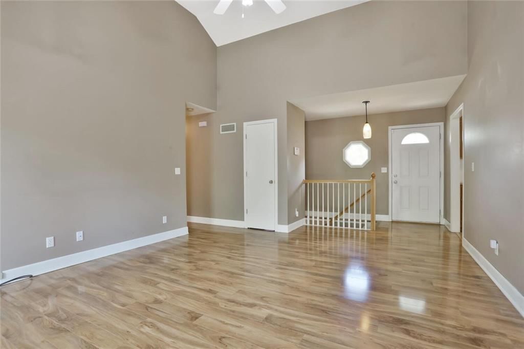 6476 NW Valley Drive — photo 4