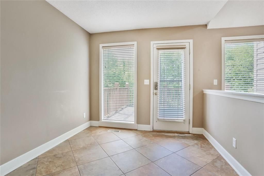 6476 NW Valley Drive — photo 8