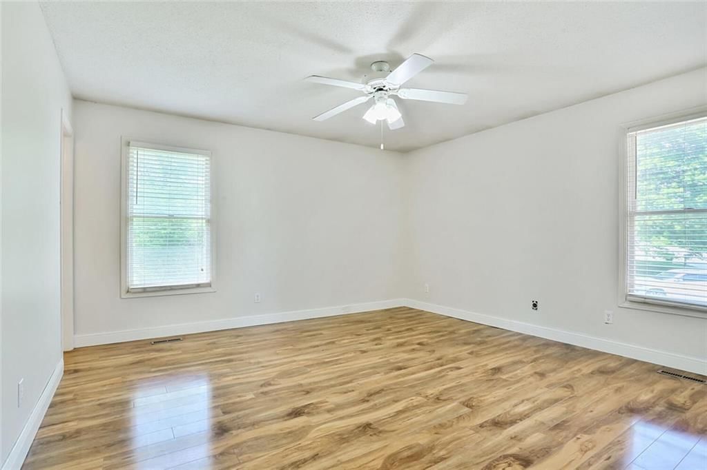 6476 NW Valley Drive — photo 10