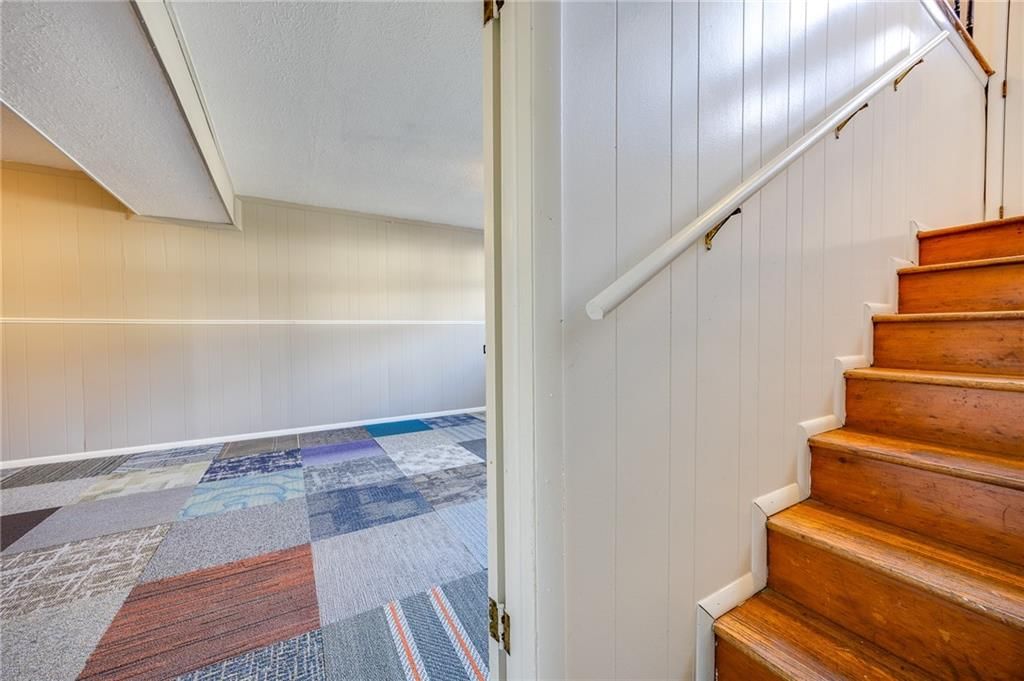 915 Lawrence Avenue — photo 30