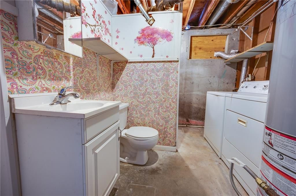915 Lawrence Avenue — photo 33
