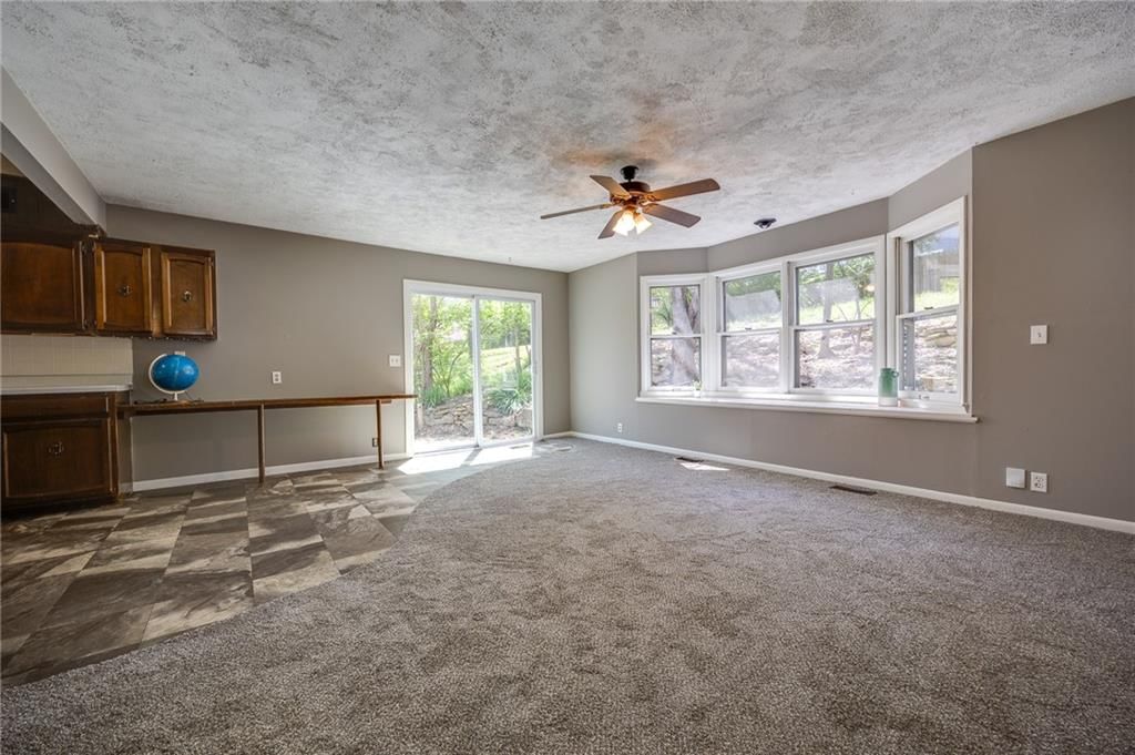 915 Lawrence Avenue — photo 7