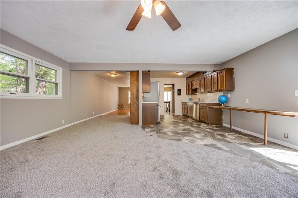 915 Lawrence Avenue — photo 9