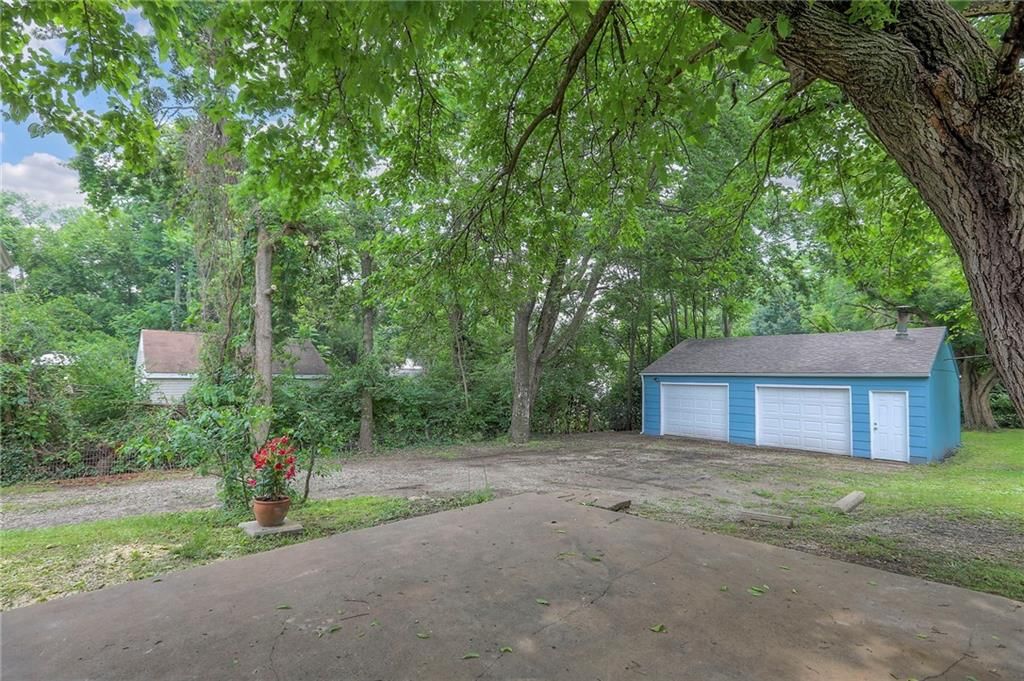 1003 Pinkston Street — photo 7