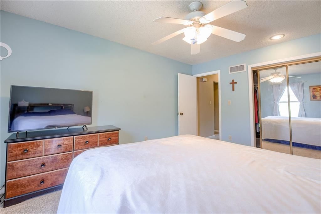 5309 NW 87th Street — photo 13