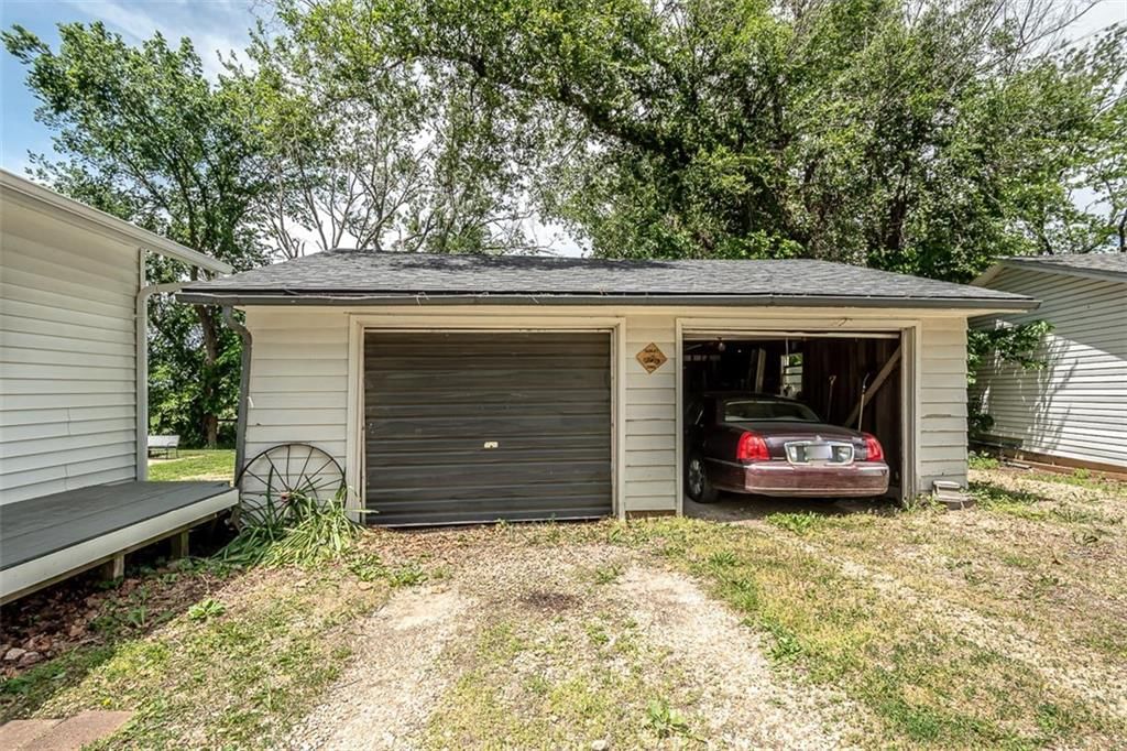 922 Frazier Street — photo 36