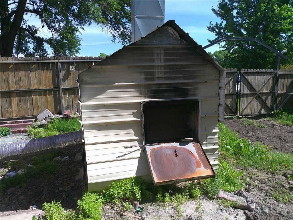 1107 Central Street — photo 59