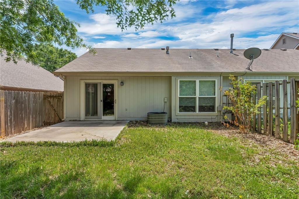 2516 Crestline Court — photo 9