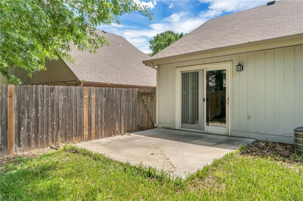 2516 Crestline Court — photo 10