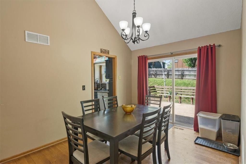 11246 Lakeview Drive — photo 5