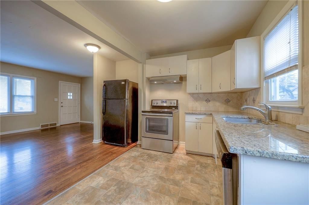9104 Vaughn Avenue — photo 7