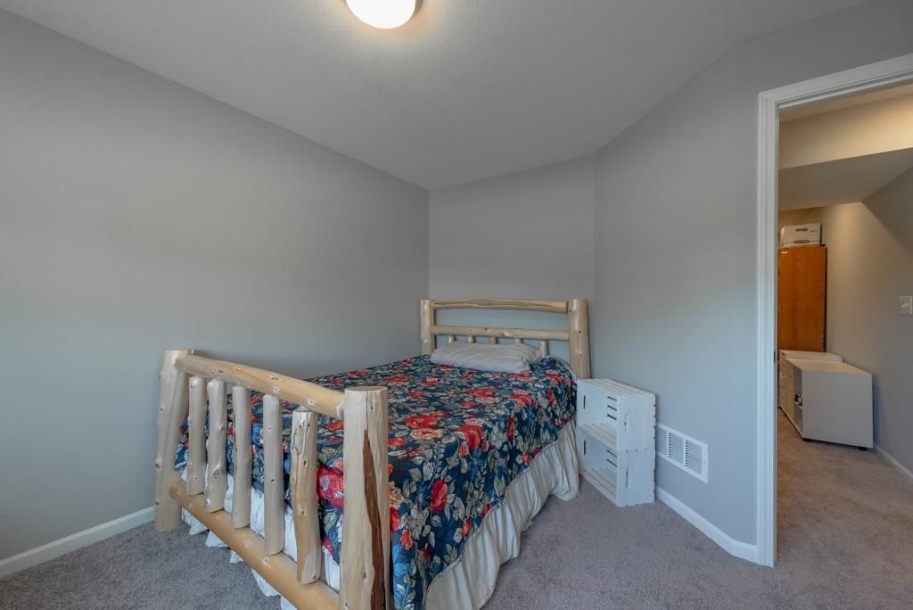 12712 Applewood Drive — photo 21