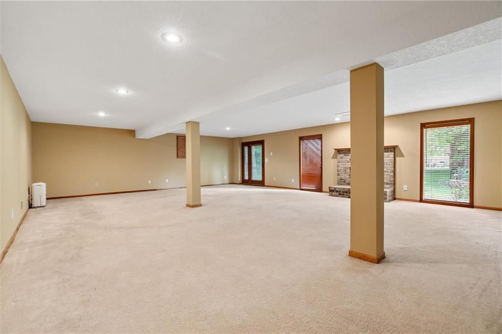 1100 White Oak Lane — photo 32