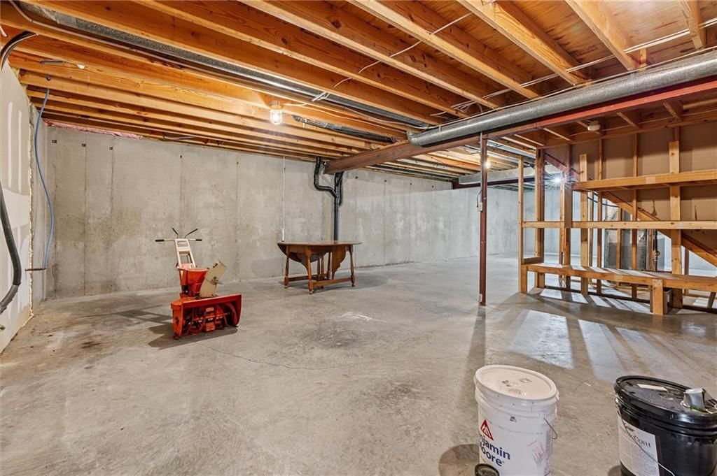 1100 White Oak Lane — photo 34