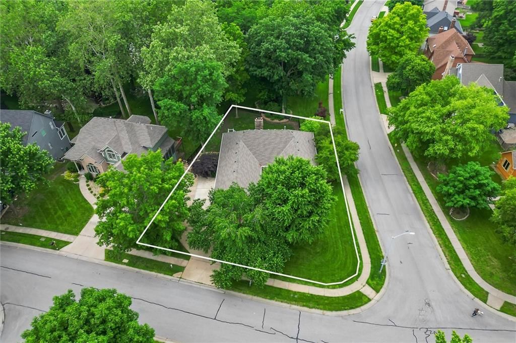 1100 White Oak Lane — photo 47