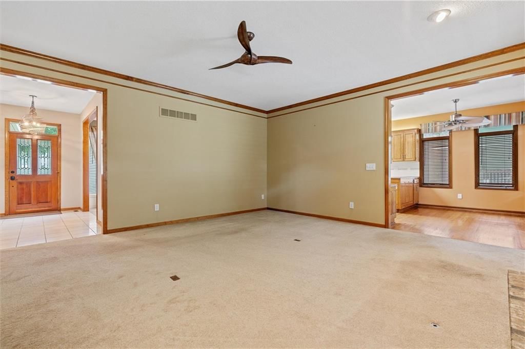 1100 White Oak Lane — photo 6
